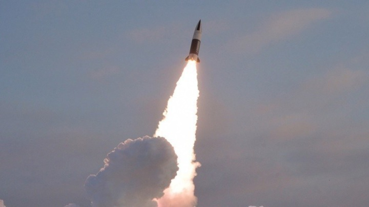 Βόρεια Κορέα: Εκτόξευσε σήμερα δύο βαλλιστικούς πυραύλους μικρού βεληνεκούς
