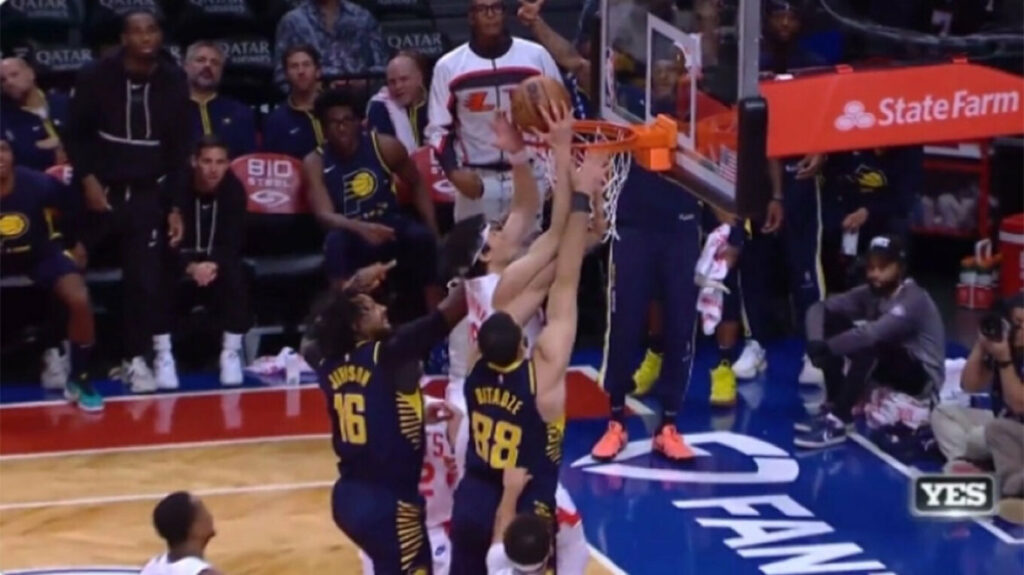 NBA: Ο Γουατανάμπε, σκόραρε σε λάθος καλάθι