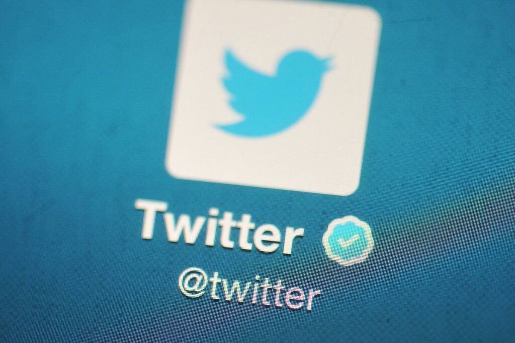 Twitter: Σχέδιο για «καπέλο» $20 τον μήνα στους χρήστες από τον Έλον Μασκ