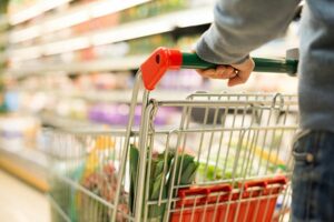 Sainsbury's: Στο... "ρελαντί" η άνοδος των τιμών στα τρόφιμα