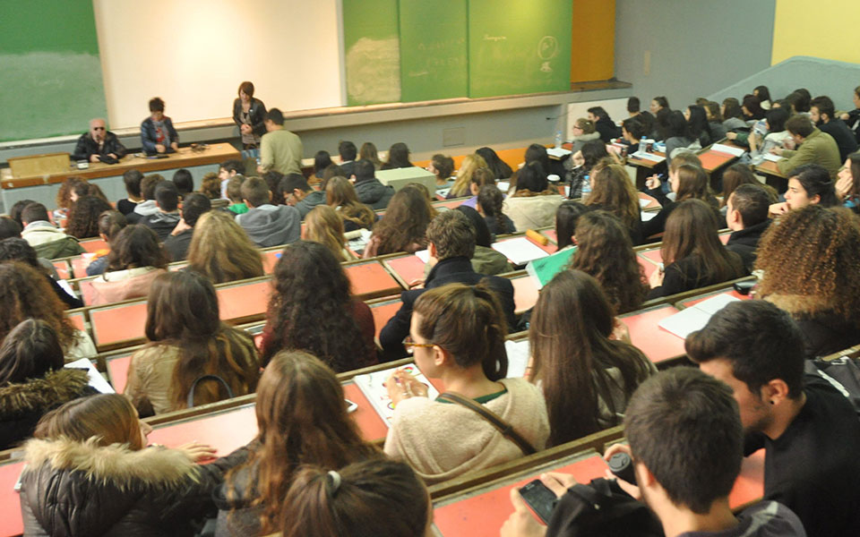 Ξεκινούν οι μετεγγραφές φοιτητών για το 2022-2023 - Στόχος να μην χαθεί το πρώτο εξάμηνο