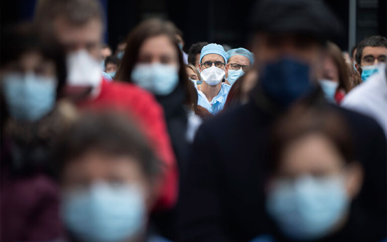 ΠΟΥ: Τα τρία πιθανά σενάρια για το πώς θα εξελιχθεί η πανδημία φέτος