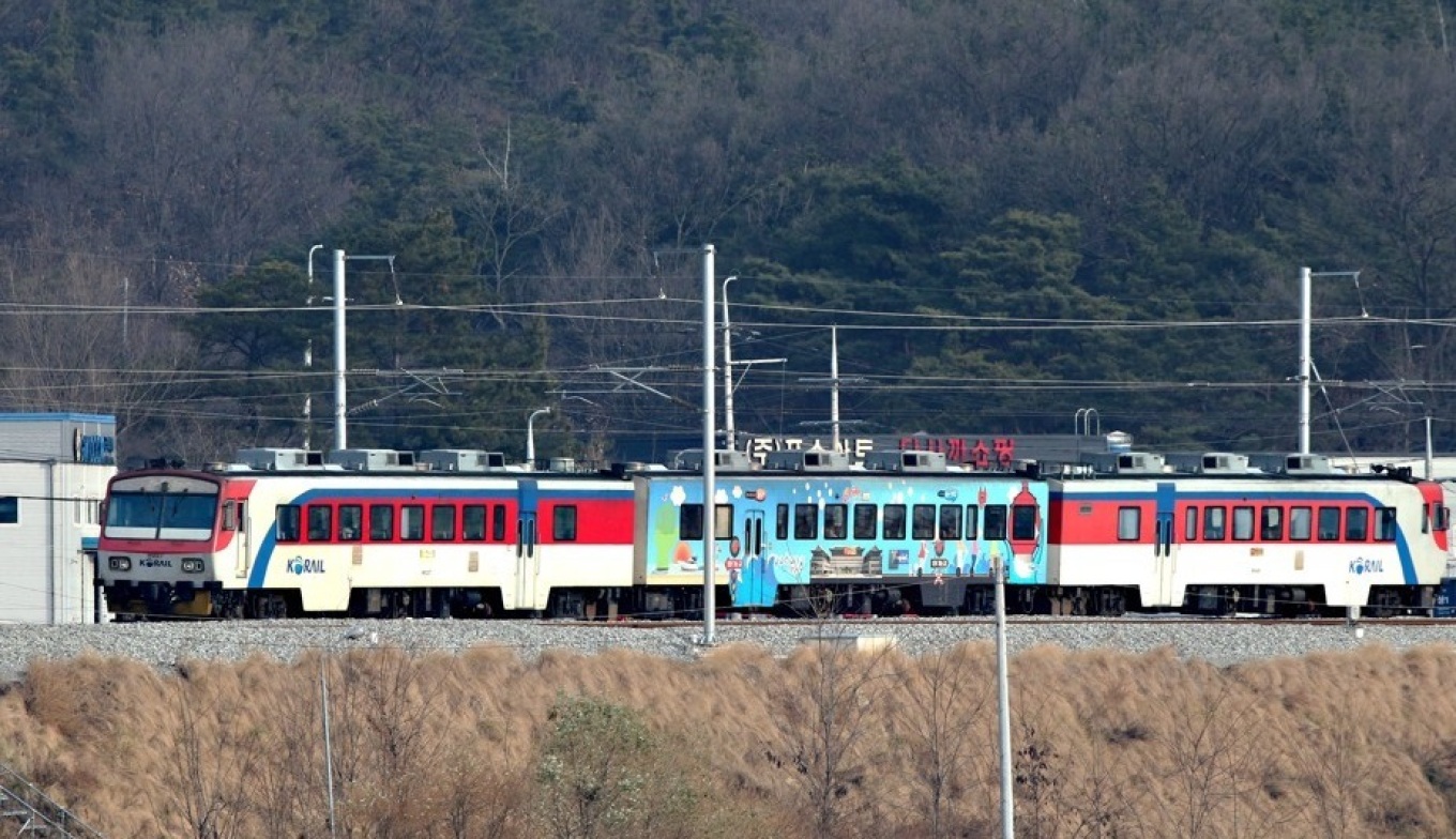 Νότια Κορέα: Τριάντα τραυματίες από εκτροχιασμό τρένου