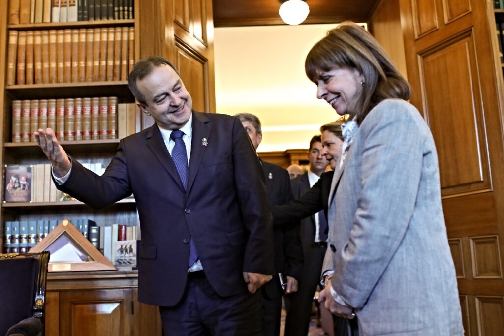 Κατερίνα Σακελλαροπούλου