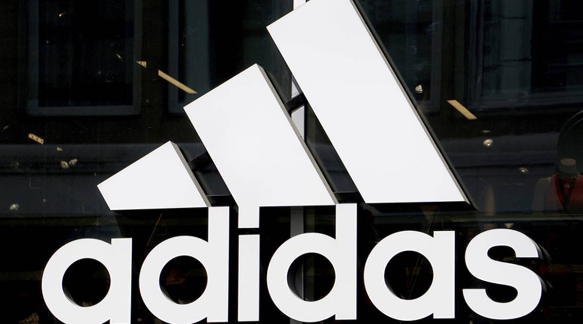 Adidas: Χαμηλώνει τον «πήχη» της κερδοφορίας για το 2022