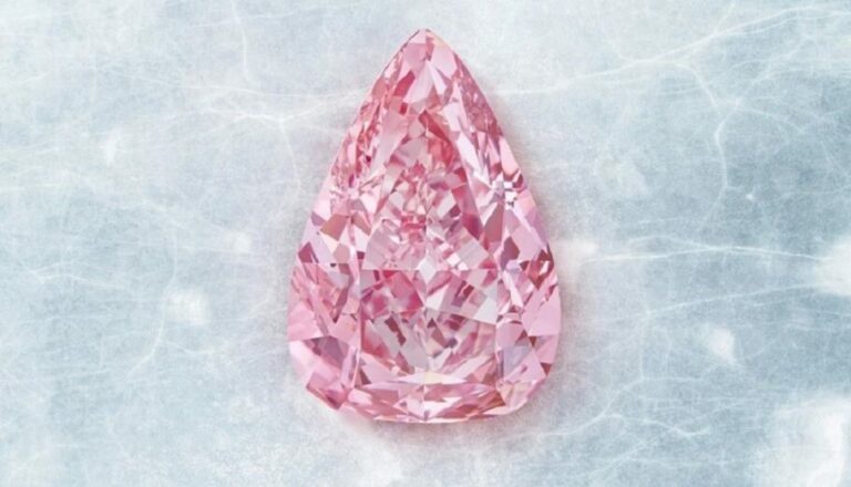 Christie’s: Σε δημοπρασία ένα σπάνιο ροζ διαμάντι