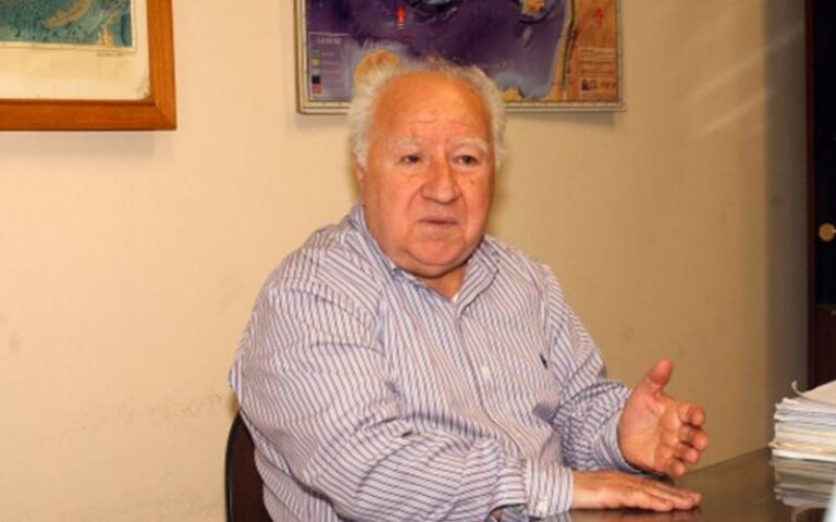 "Εφυγε" σε ηλικία 92 ετών ο σεισμολόγος Βασίλης Παπαζάχος