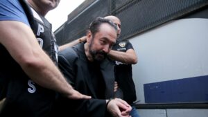 Τουρκία: Ποινή κάθειρξης 8.600 ετών σε τηλε-ιεροκήρυκα «γκουρού»
