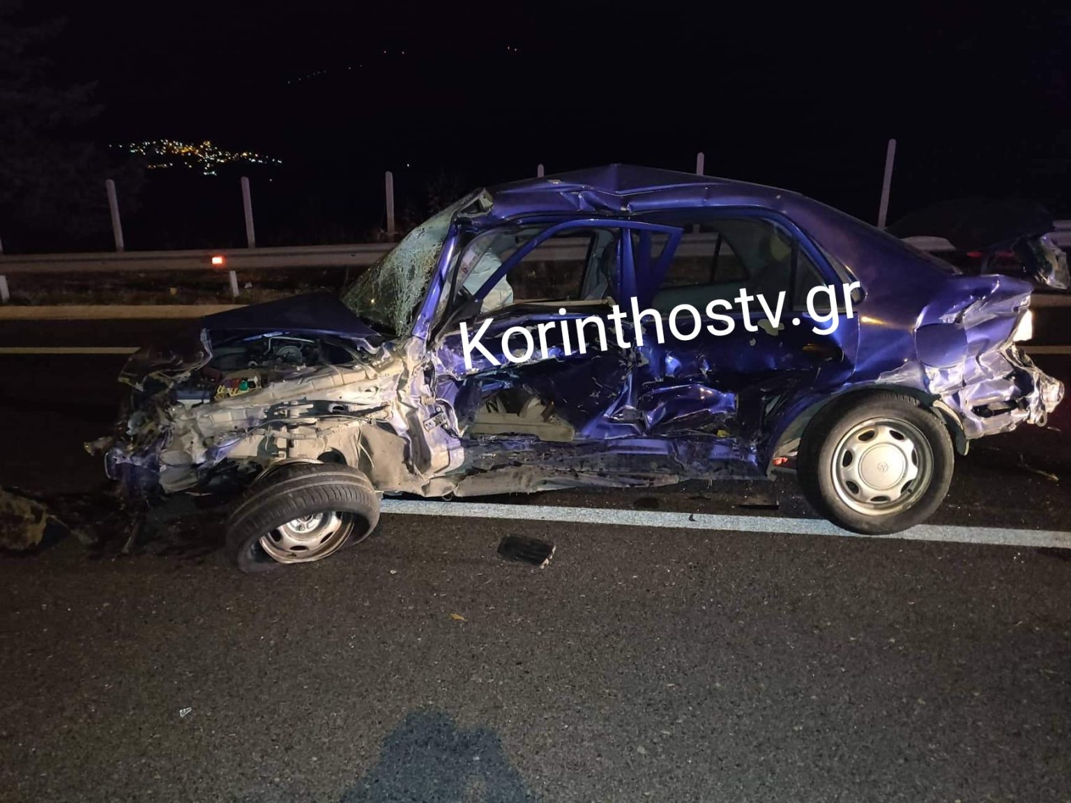 Κόρινθος: Διπλό τροχαίο - Αυτοκίνητο έπεσε πάνω σε άλλο αυτοκίνητο που είχε τρακάρει