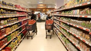 Σχέδιο Food Pass εξετάζει η κυβέρνηση για επιδότηση τροφίμων σε νοικοκυριά