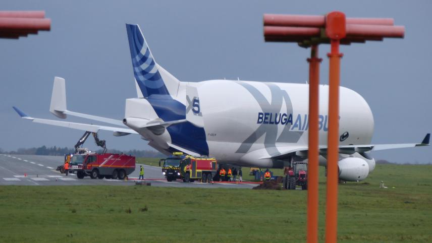 Γαλλία: Παραλίγο ατύχημα με το τεράστιο Beluga