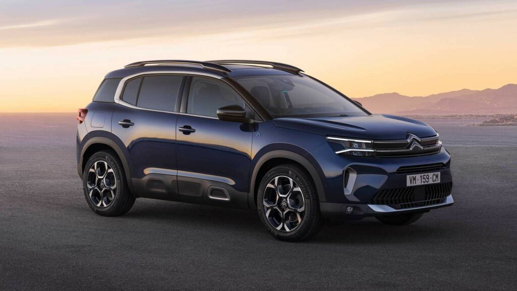 Η ναυαρχίδα της Citroen, το C5 Aircross, με πλήρη γκάμα κινητήρων στη χώρα μας