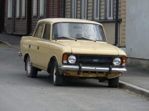 Ρωσία: Άρχισε και πάλι η παραγωγή των σοβιετικών αυτοκινήτων Moskvich
