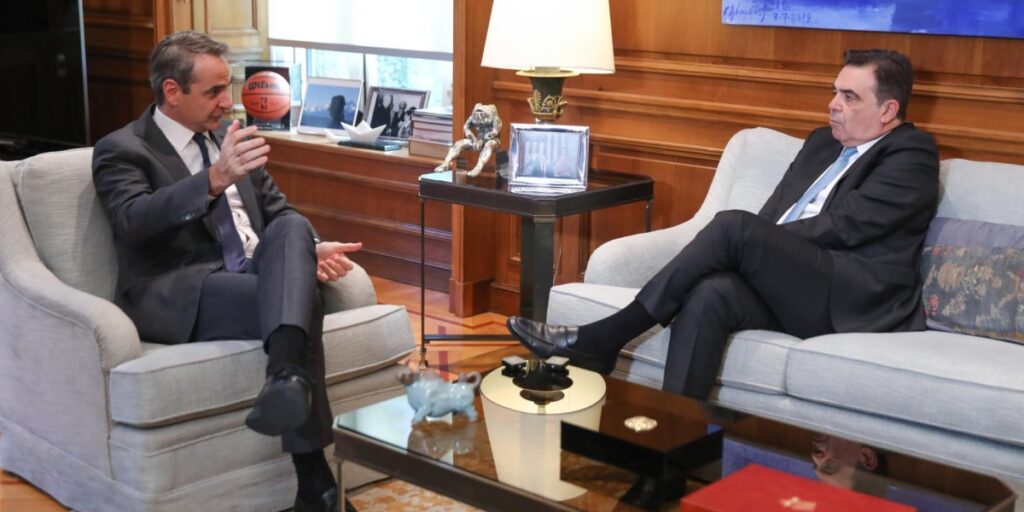 Μητσοτάκης με Σχοινά: Κουβέντες του αέρα τα περί επαναδιαπραγμάτευσης του Ταμείου Ανάκαμψης