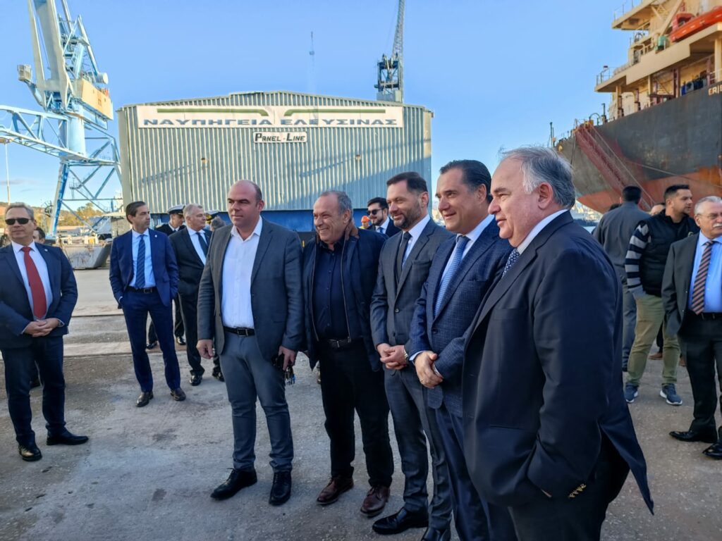 Ναυπηγεία Ελευσίνας: Έγινε η τελετή υποδοχής του πρώτου πλοίου της νέας εποχής