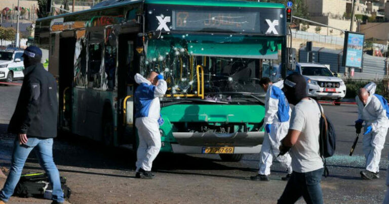 Ισραήλ: Δεύτερος θάνατος από τη βομβιστική επίθεση σε στάσεις λεωφορείων στην Ιερουσαλήμ