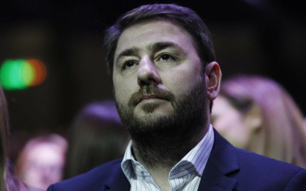 Δέσμη πέντε προτάσεων για την οικονομία από τον πρόεδρο του ΠΑΣΟΚ-ΚΙΝΑΛ