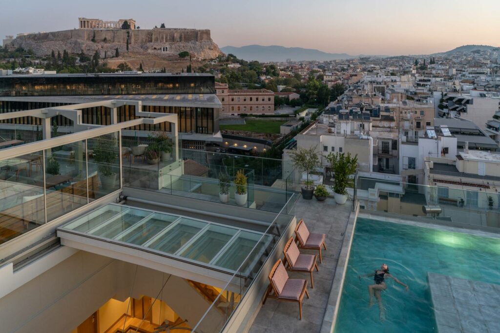 ΣτΕ: Κατεδάφιση δύο ορόφων του ξενοδοχείου της Coco-Mat στην Ακρόπολη