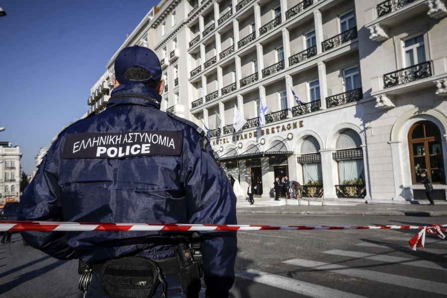 Πολυτεχνείο - Κυκλοφοριακές ρυθμίσεις: Ποιοι δρόμοι θα είναι κλειστοί - Τροποποιήσεις στα ΜΜΜ