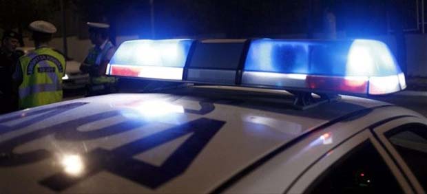 Στην κατοχή του δράστη βρέθηκε και κατασχέθηκε το χρηματικό ποσό των 2.110 ευρώ, ως προερχόμενο από τον έρανο και ένα κινητό τηλέφωνο