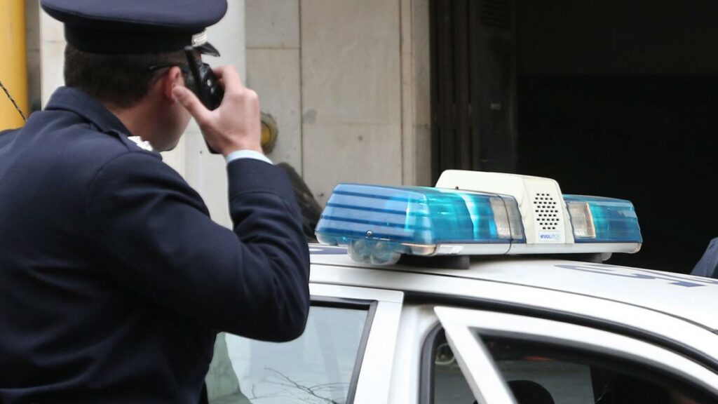 Κορινθία: Συνελήφθησαν δύο ανήλικοι και ένας 19χρονος για 15 διαρρήξεις