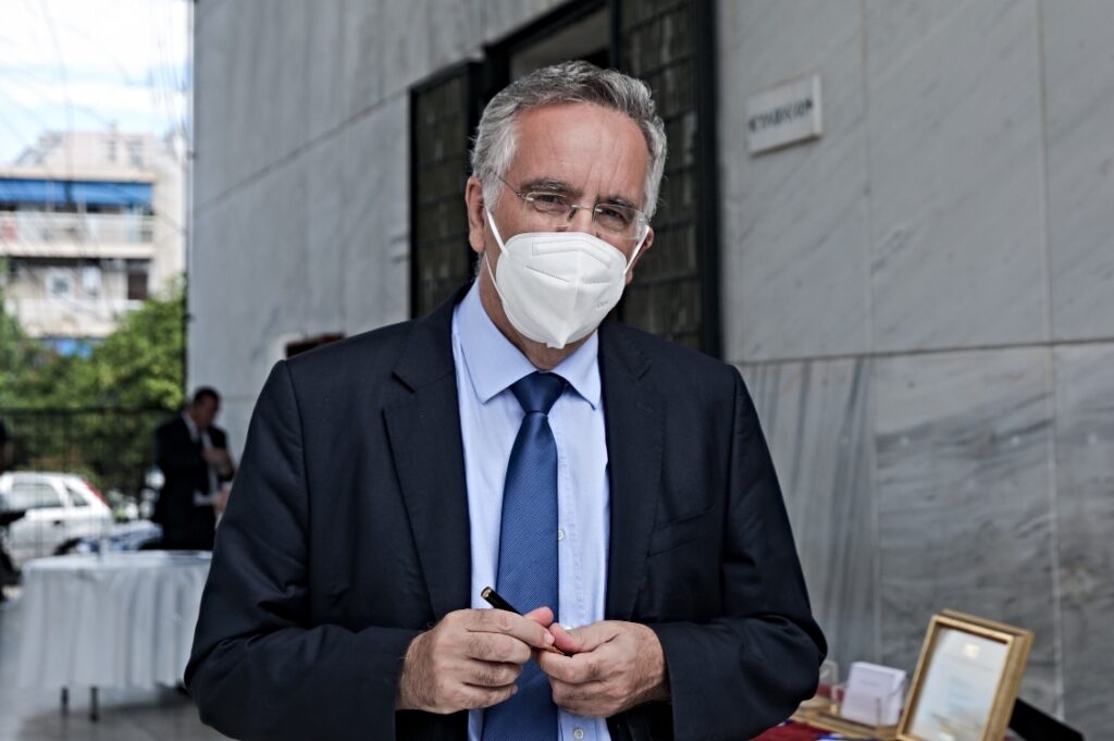 Ισίδωρος Ντογιάκος.