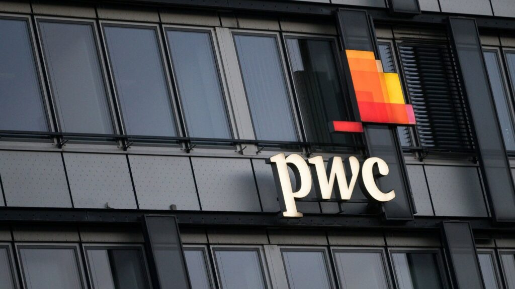 PwC Ελλάδας: Εγκαινιάζει τη σειρά "Tech Talks" του podcast του Women On Top