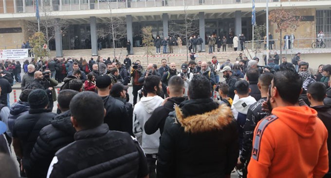 Θεσσαλονίκη: Σε κατ΄ οίκον περιορισμό ο αστυνομικός που πυροβόλησε τον 16χρονο
