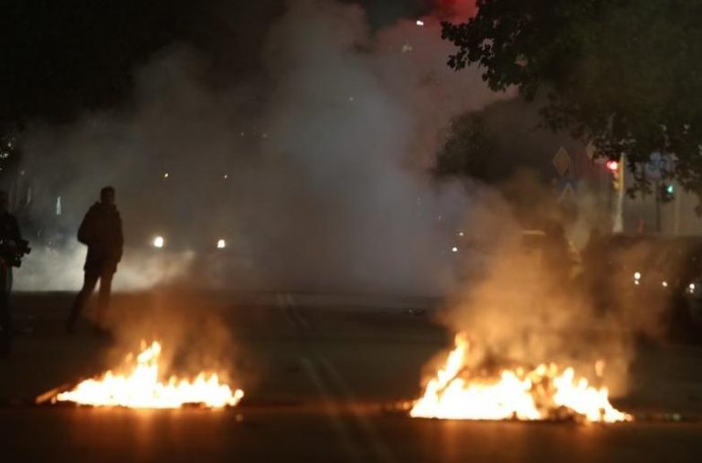 Νέες συγκρούσεις Ρομά με ΜΑΤ στη Θεσσαλονίκη