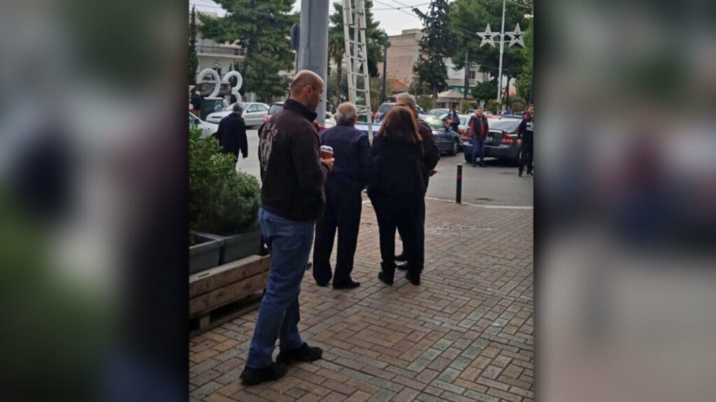 Περιστέρι: Υπάλληλος του ΔΕΔΔΗΕ έπεσε από σκάλα κάνοντας εργασίες