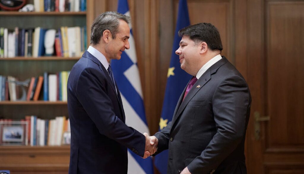 Στηρίζει τον Κυριάκο Μητσοτάκη ο Αμερικάνος πρέσβης - «Έντιμος νέος πολιτικός, ειλικρινής μαζί μας» λέει για τον Αλ. Τσίπρα!