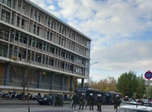 Θεσσαλονίκη: Την προφυλάκιση του αστυνομικού που πυροβόλησε τον 16χρονο