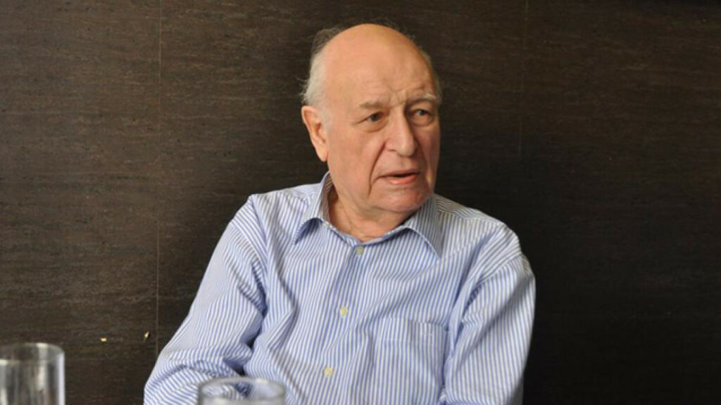 Πέθανε ο Γιάννης Διακογιάννης