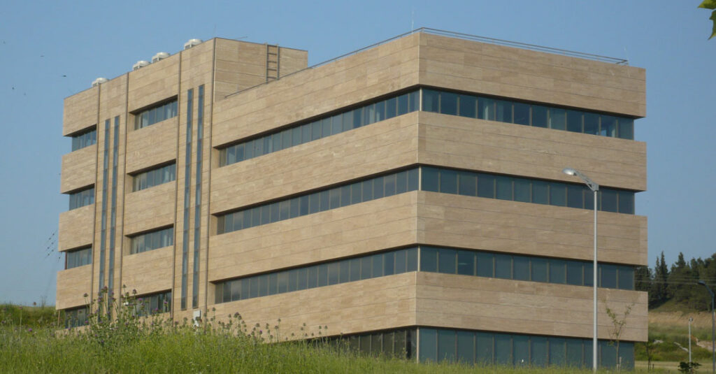 221213153416_Logismos building2