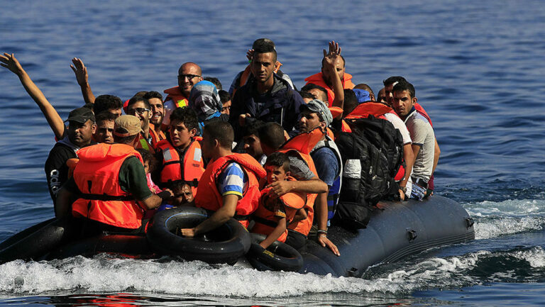 Κέα - μετανάστες: Διασώθηκαν 97 αλλοδαποί που είχαν ξεκινήσει από τη Σμύρνη