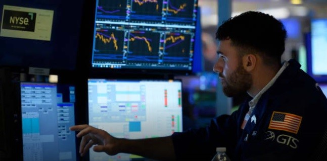 Wall Street: Sell off στους δείκτες έφεραν τα απογοητευτικά στοιχεία του πληθωρισμού