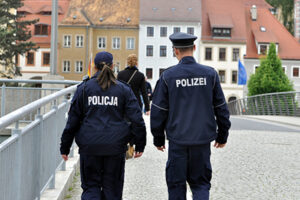 Πολωνία: Εκτοξευτής αντιαρματικών χειροβομβίδων το δέμα που εξερράγη, λέει ο αρχηγός της αστυνομίας