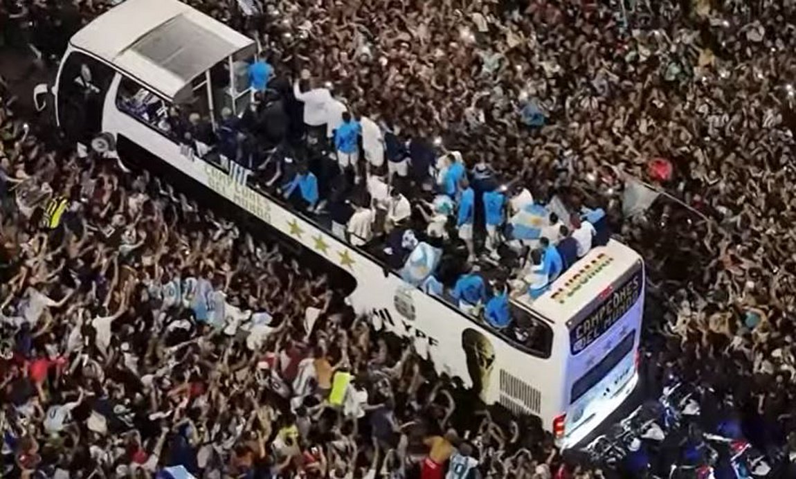 Η Αργεντινή αποθεώνει τους παγκόσμιους πρωταθλητές - Live από το Μπουένος Άιρες