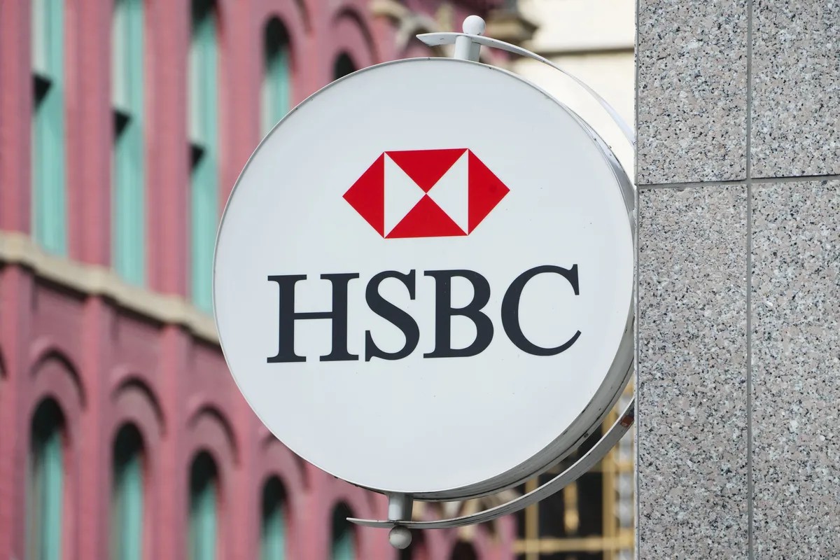 HSBC: Εχασε το "στοίχημα" με τους αναλυτές ανακοινώνει επαναγορά μετοχών $3 δισ.