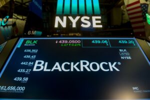 BlackRock: Έκρηξη κερδών στο β' τρίμηνο - Στα 9,4 τρισ. δολ. τα υπό διαχείριση assets