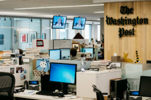 Ο Μάικλ Μπλούμπεργκ ενδιαφέρεται να αγοράσει την Washington Post