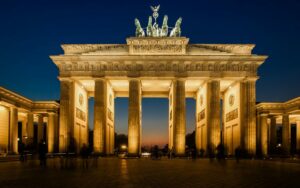 Γερμανία: Διψήφιο θα παραμείνει το ποσοστό του πληθωρισμού για άλλα δύο χρόνια