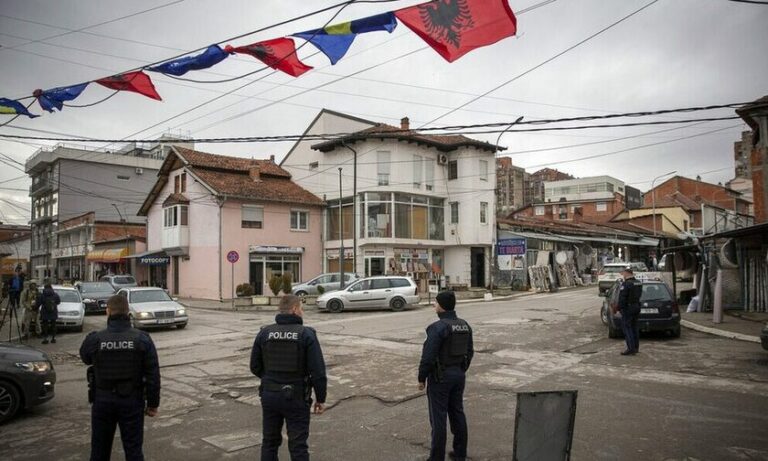 Μυρίζει μπαρούτι στο Κόσοβο - Στα διοικητικά όρια ο αρχηγός ΓΕΕΘΑ της Σερβίας