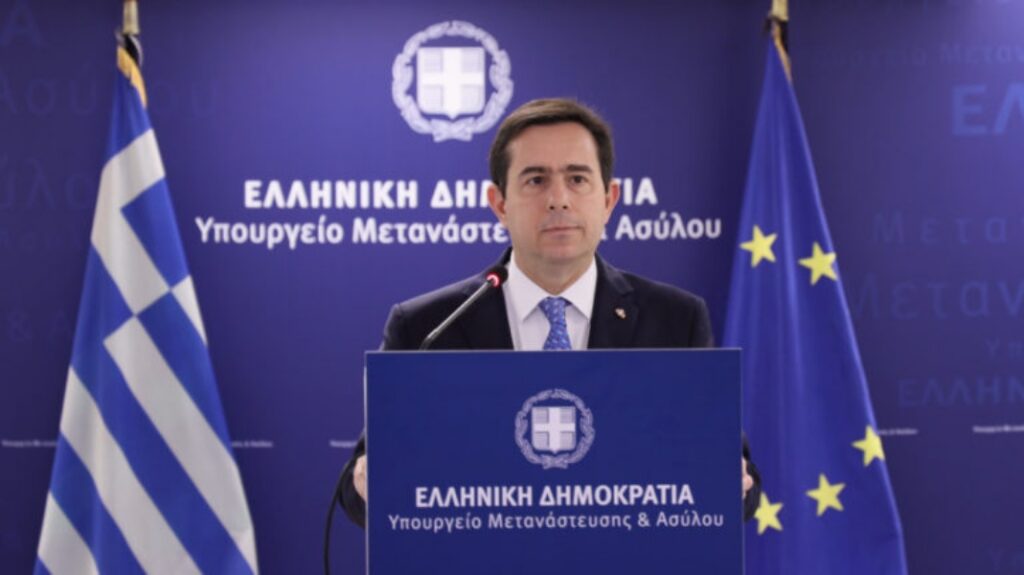 Μηταράκης: Μεγάλο ερώτημα γιατί οι ΜΚΟ μας κάνουν διαρκείς επιθέσεις