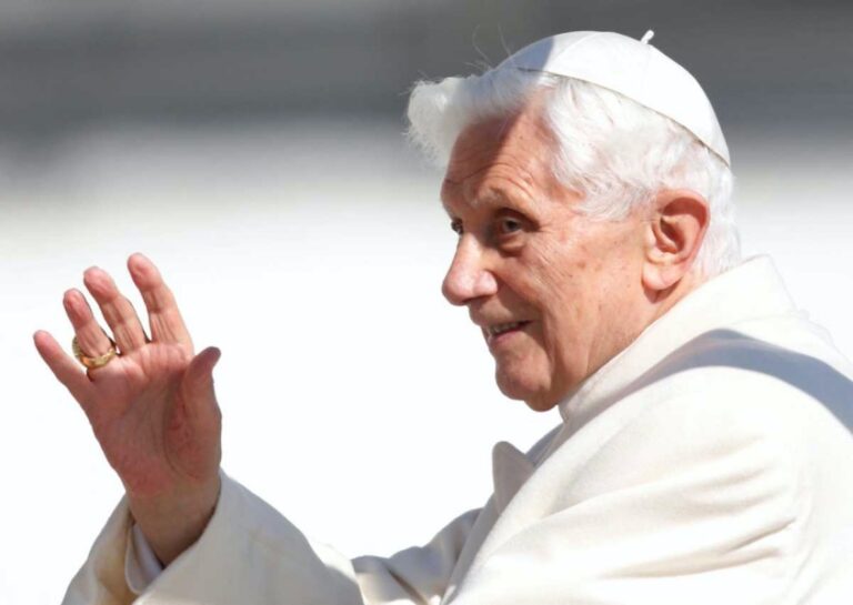 Βατικανό: Σταθερή η κατάσταση της υγείας του πρώην πάπα Βενέδικτου
