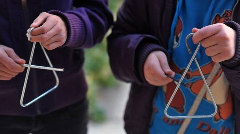 Λαμία: Ρομά είπαν τα κάλαντα και φεύγοντας έκλεψαν τα ποδήλατα