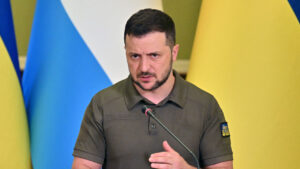 Πόλεμος στην Ουκρανία: Το Κίεβο πρόθυμο να συνομιλήσει με τη Ρωσία για την Κριμαία - Οι όροι