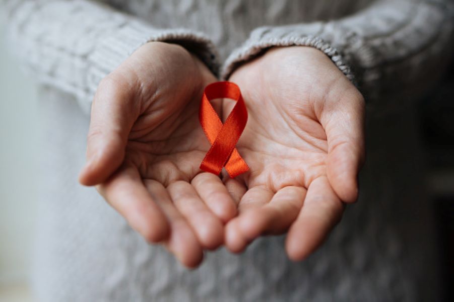 1η Δεκεμβρίου, Παγκόσμια Ημέρα κατά του AIDS - Η ιστορία της κόκκινης κορδέλας