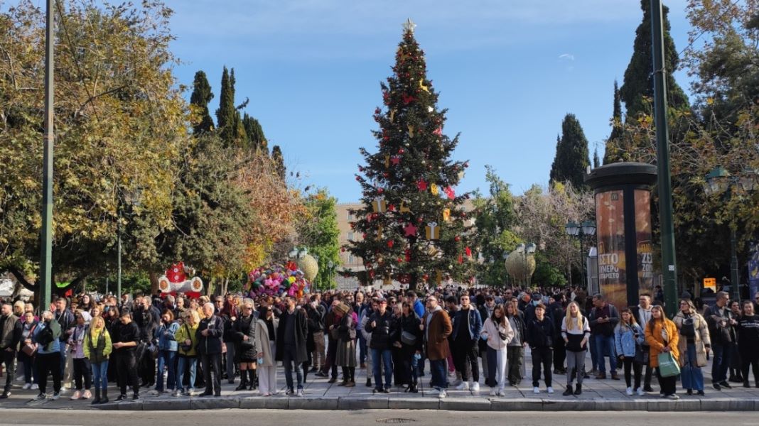 Αίθριος ο καιρός με τοπικές βροχές σήμερα - Πρωτοχρονιά με κοντομάνικα