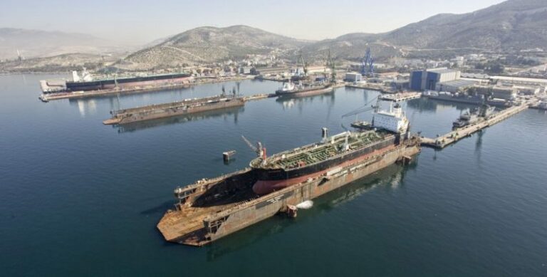 ΣτΕ: Ξεμπλόκαρε η μεταβίβαση των ναυπηγείων Σκαραμαγκά